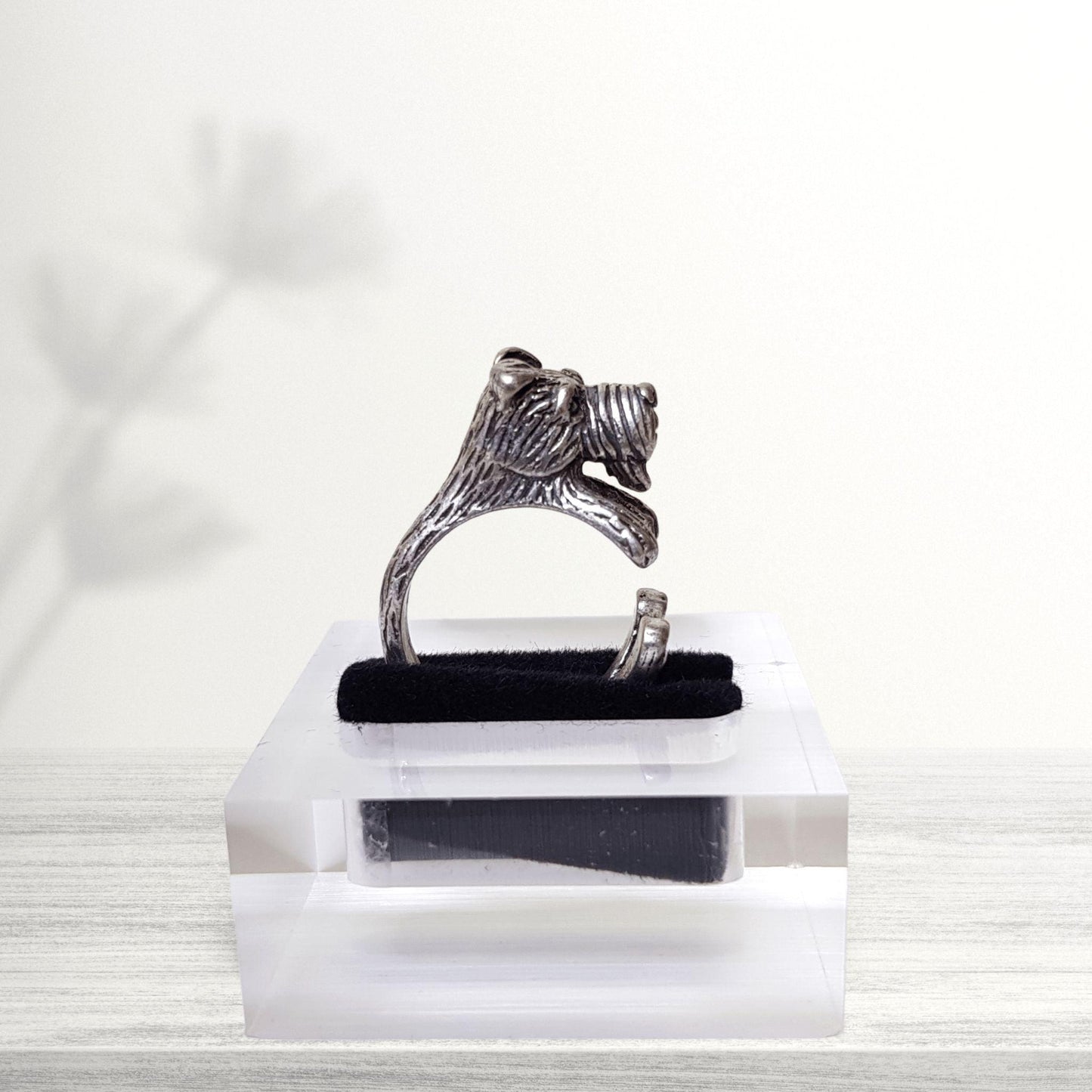 profile view of novelty airedale terrier midi ring in silver