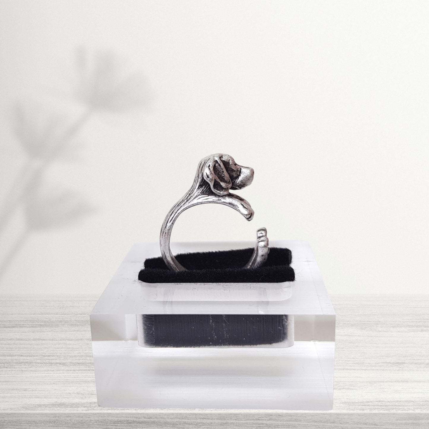 profile view of beagle novelty midi dog jewellery in silver colour
