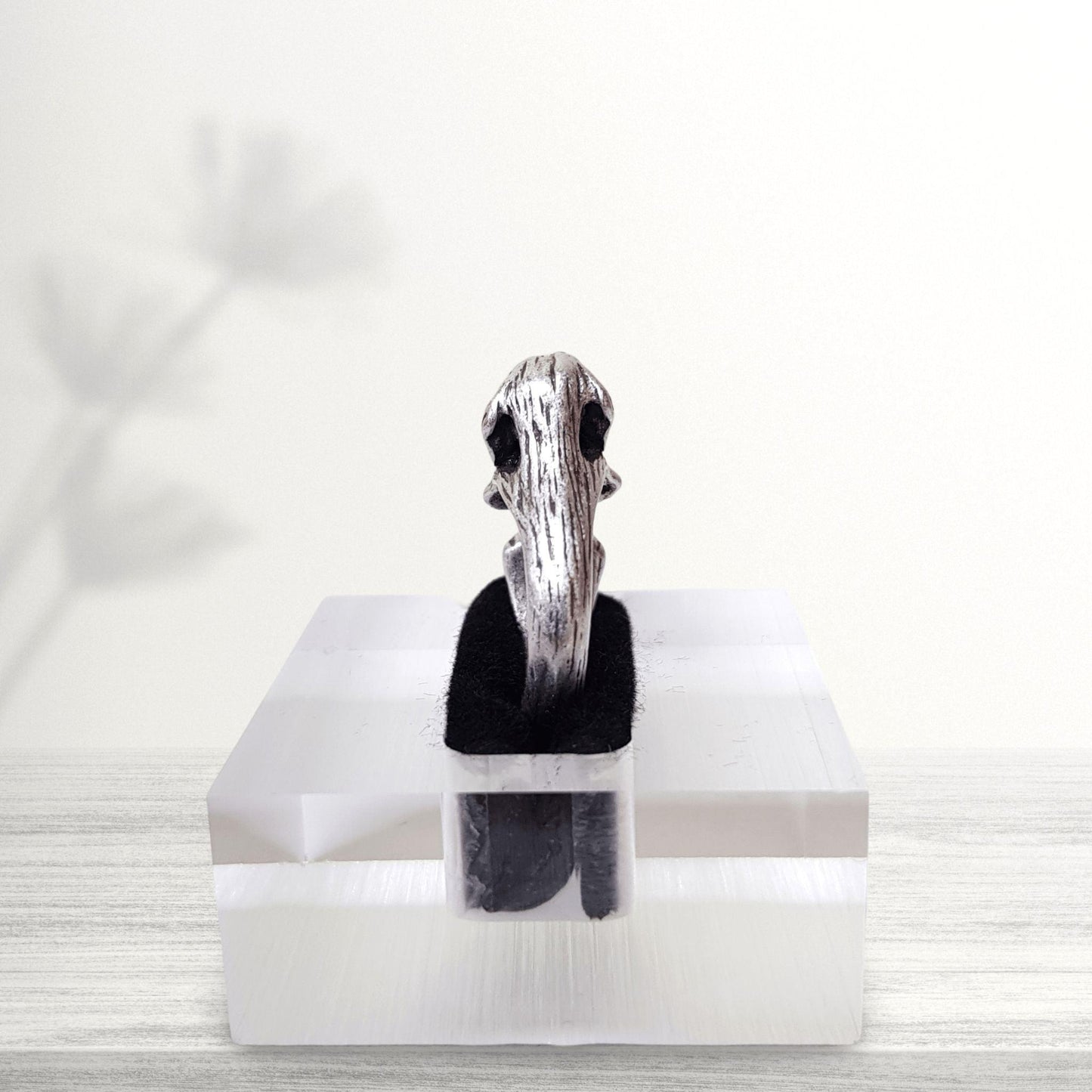 back view of novelty beagle dog midi ring in silver colour