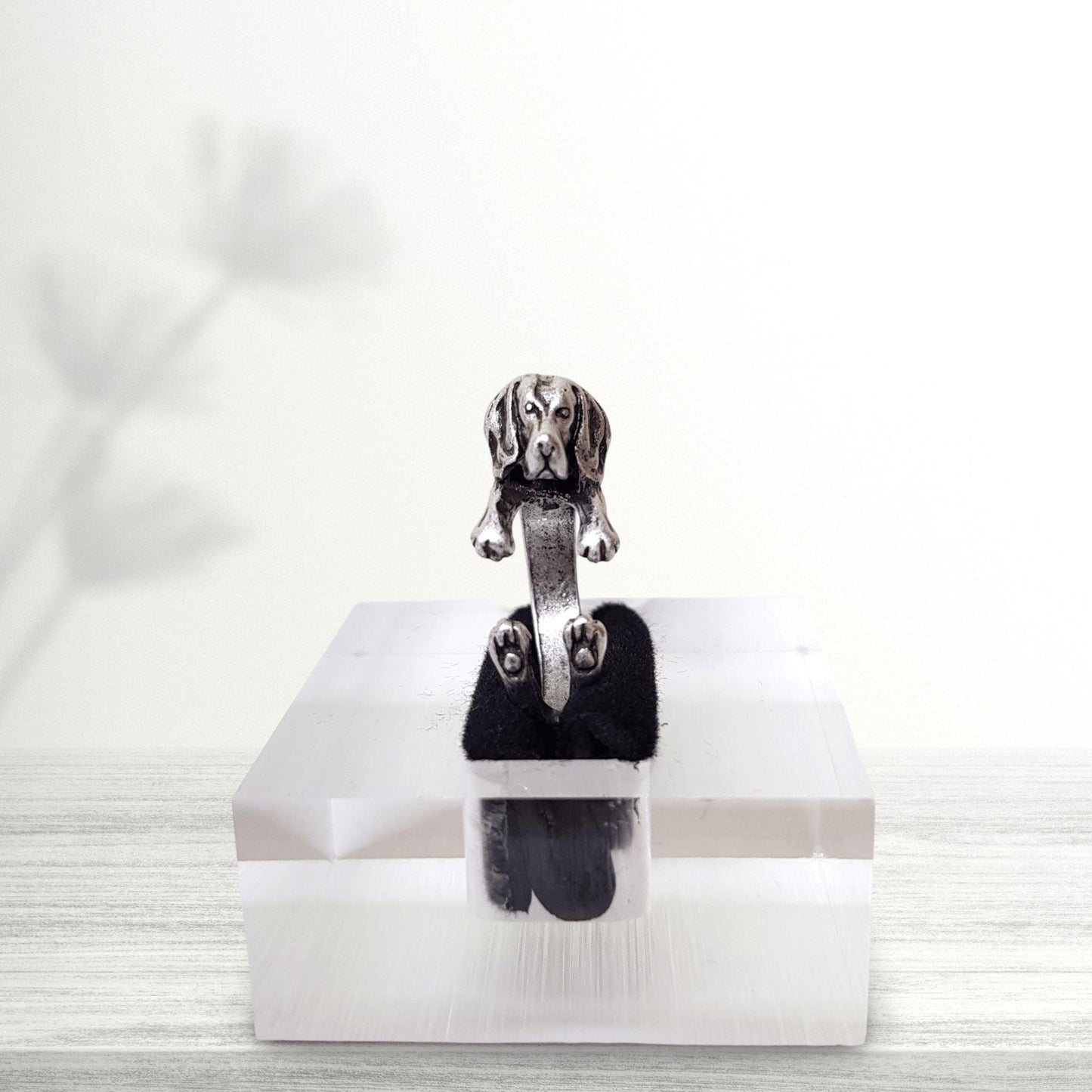 beagle dog finger ring jewellery in antique silver