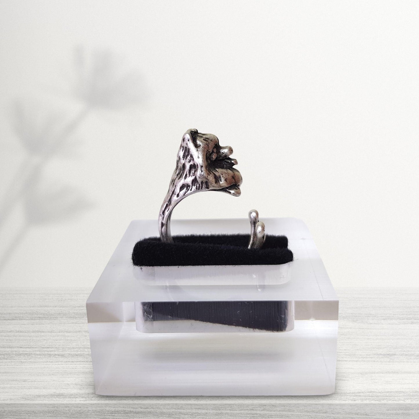 profile view of pomeranian novelty dog ring
