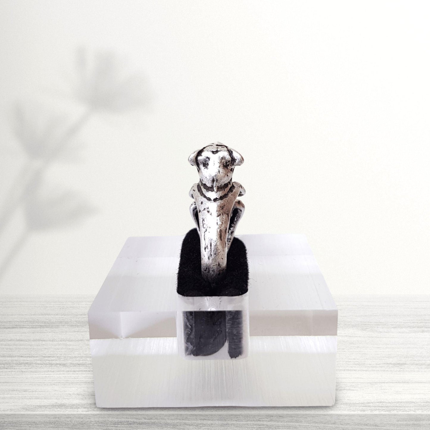 novelty pug dog finger ring in silver colour back view