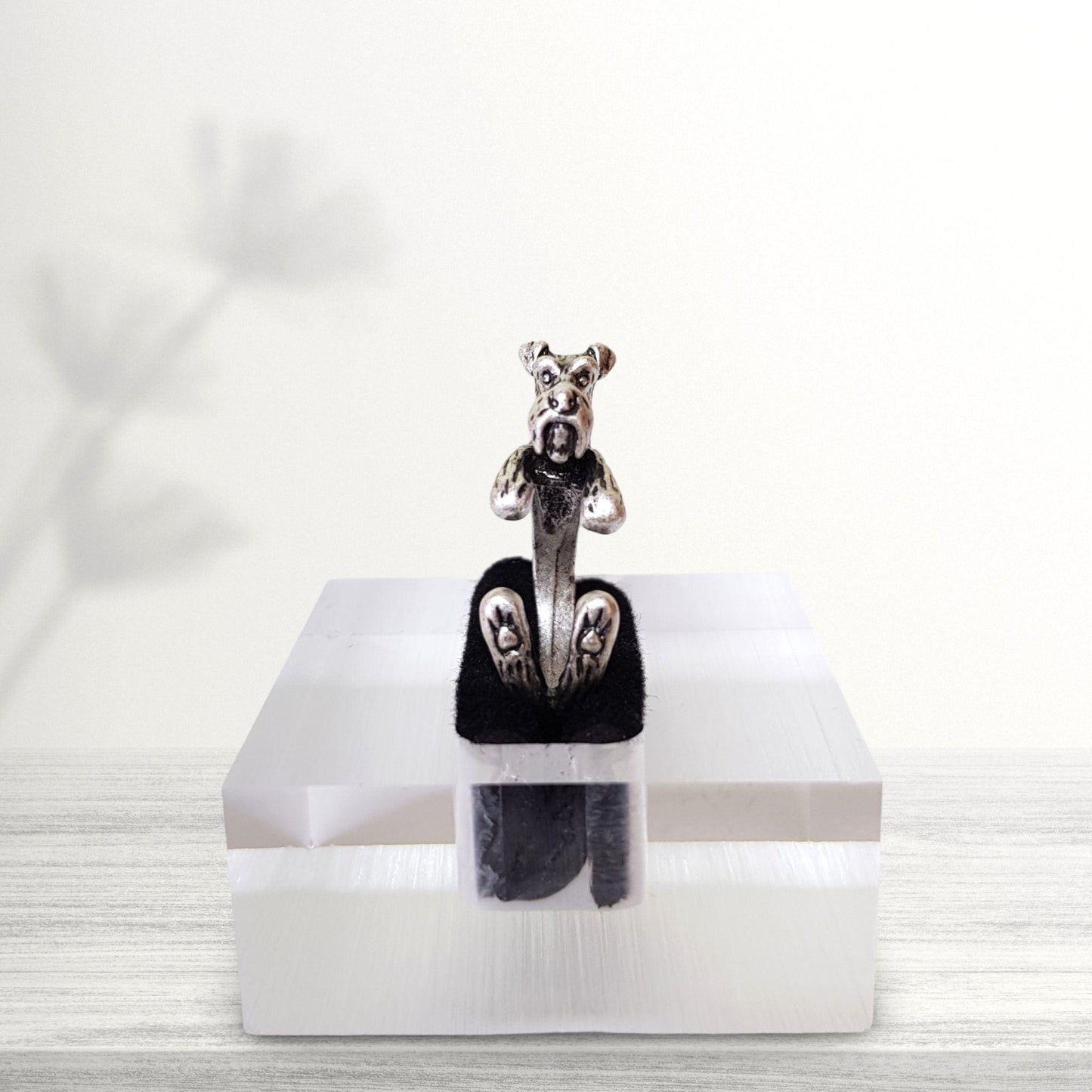 silver coloured schnauzer novelty ring