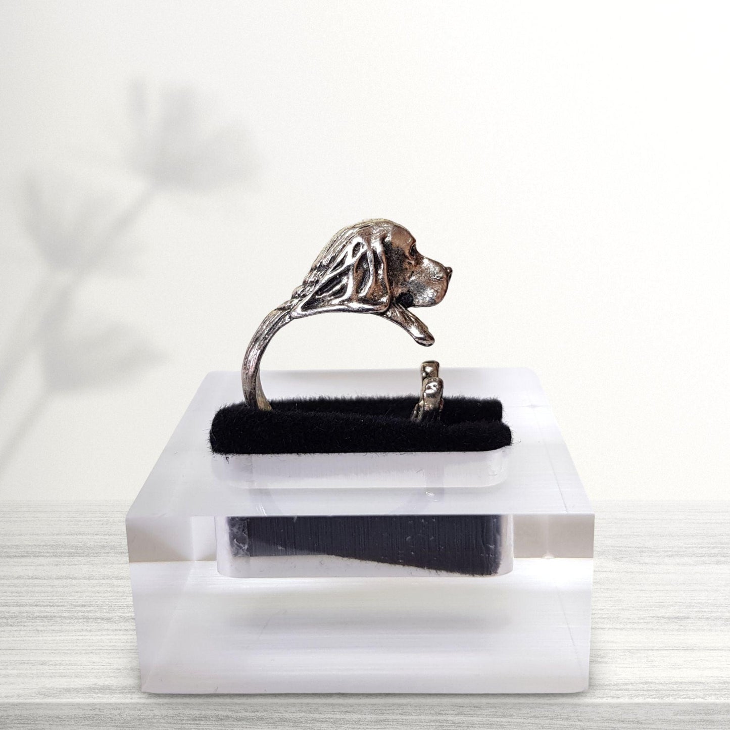 basset hound novelty silver coloured jewellery ring profile view