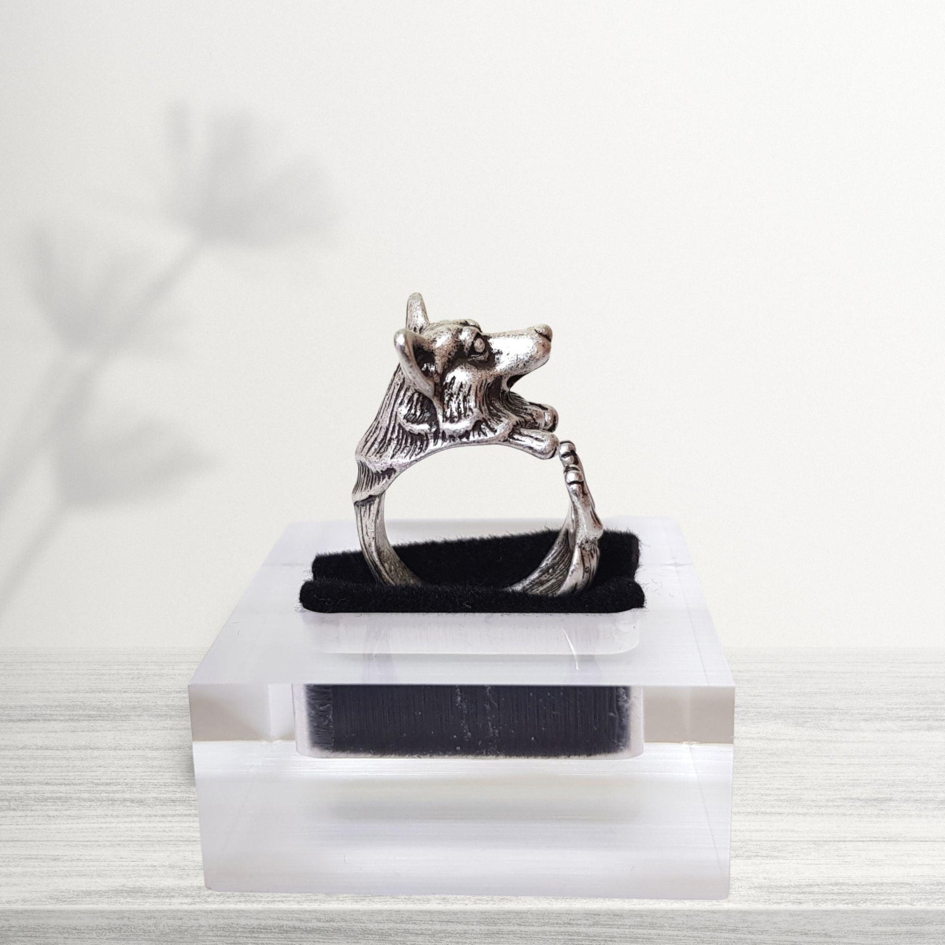 profile view of welsh corgi novelty ring in silver